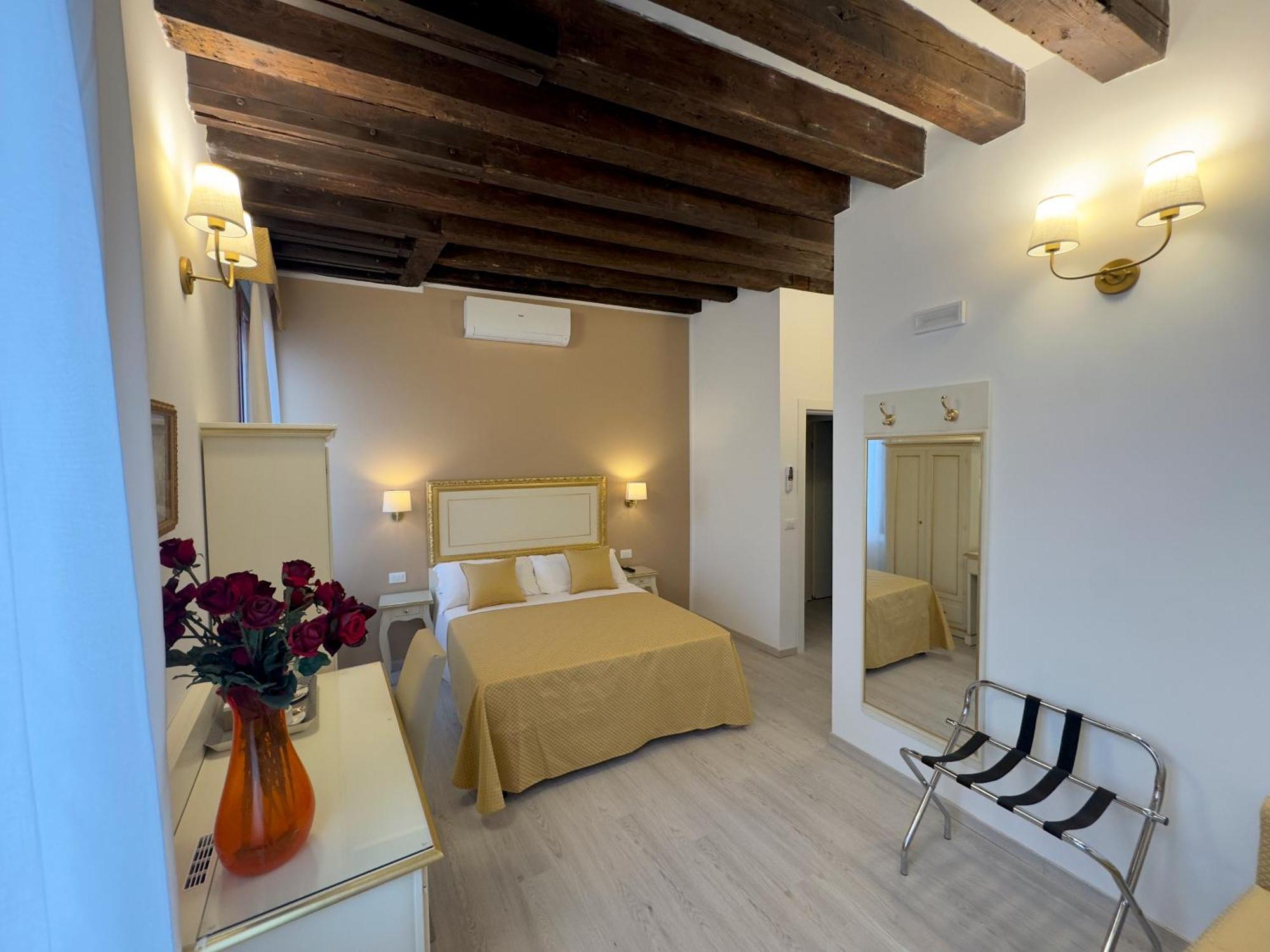 Residenza Briati Hotel Venice Exterior photo