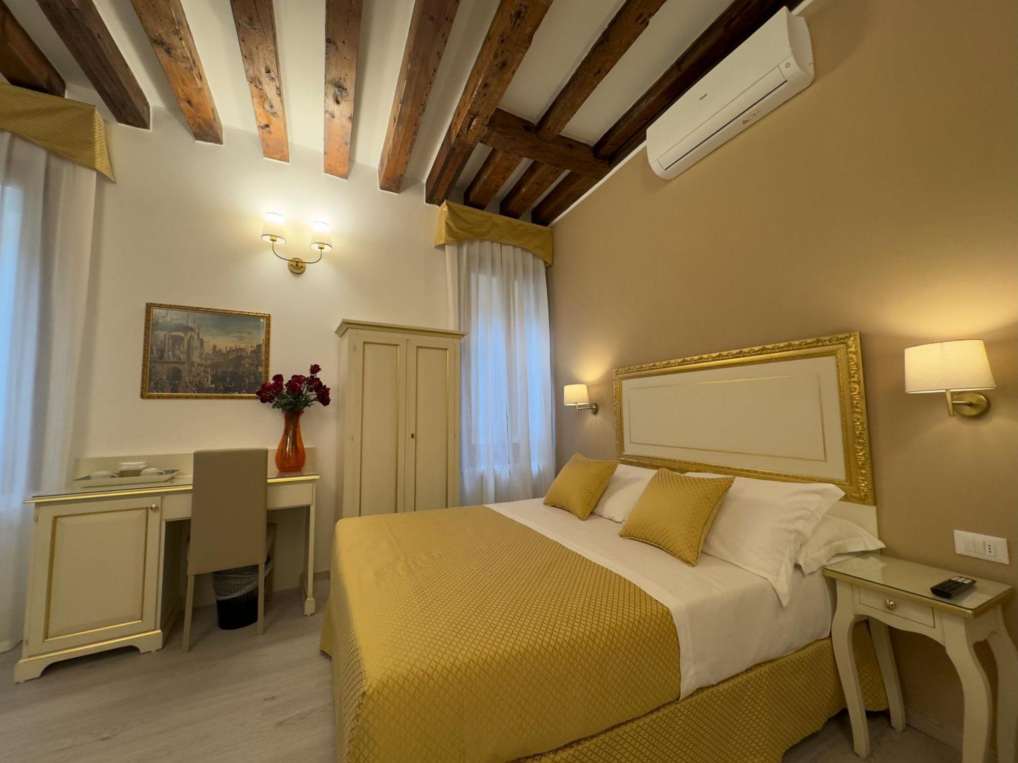 Residenza Briati Hotel Venice Exterior photo